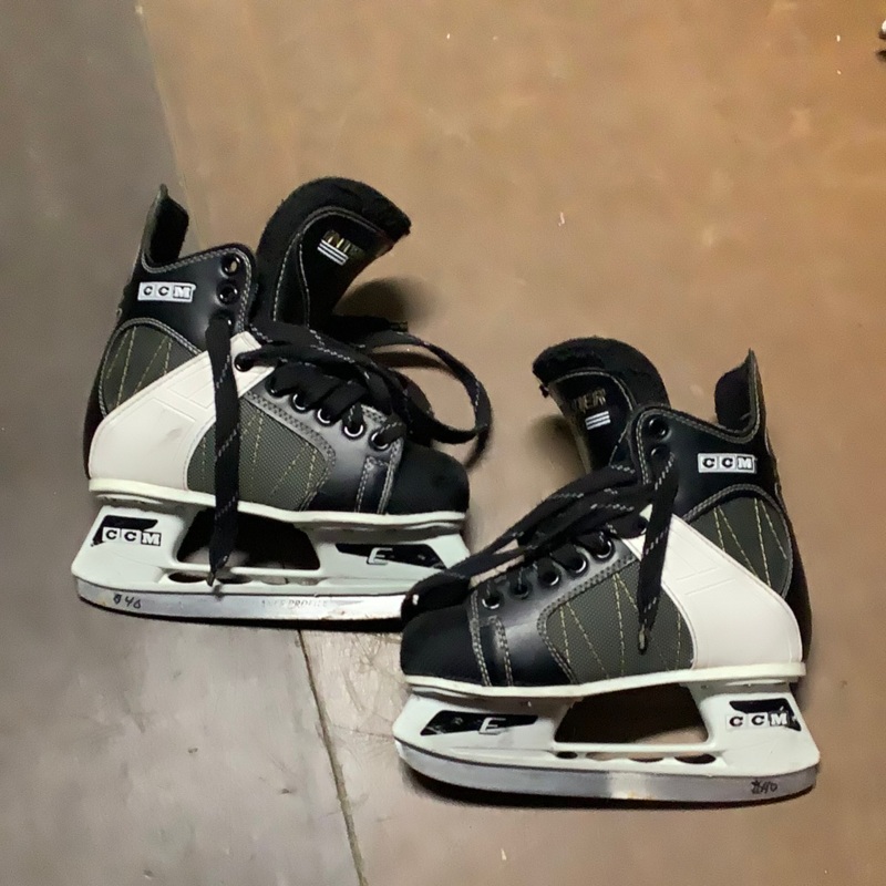 Used CCM Intruder 55 3D Player Skates