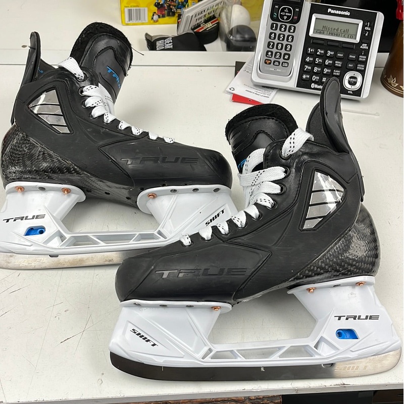 Used True Custom 5.5 Skate|5.5|Junior