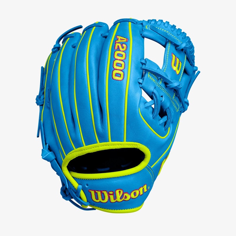 Wilson Fall 2024 A2000 1786 11.5 Infield Baseball Glove