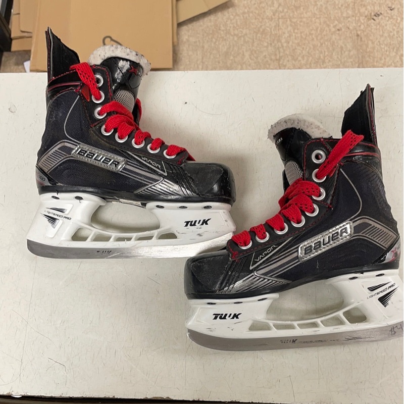 Used Bauer Vapor x500 11D Youth Skates