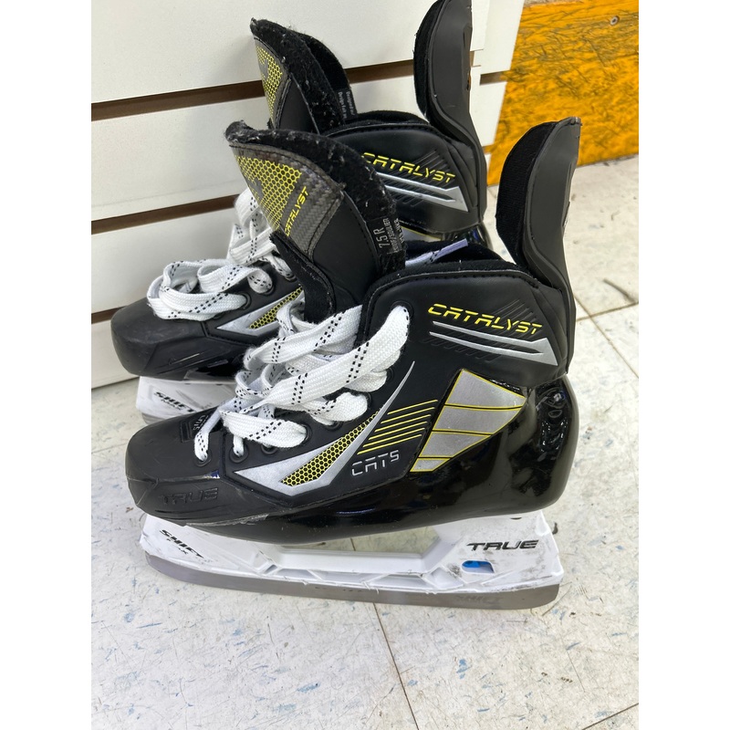 Used True Catalyst 5 Senior Player Skates