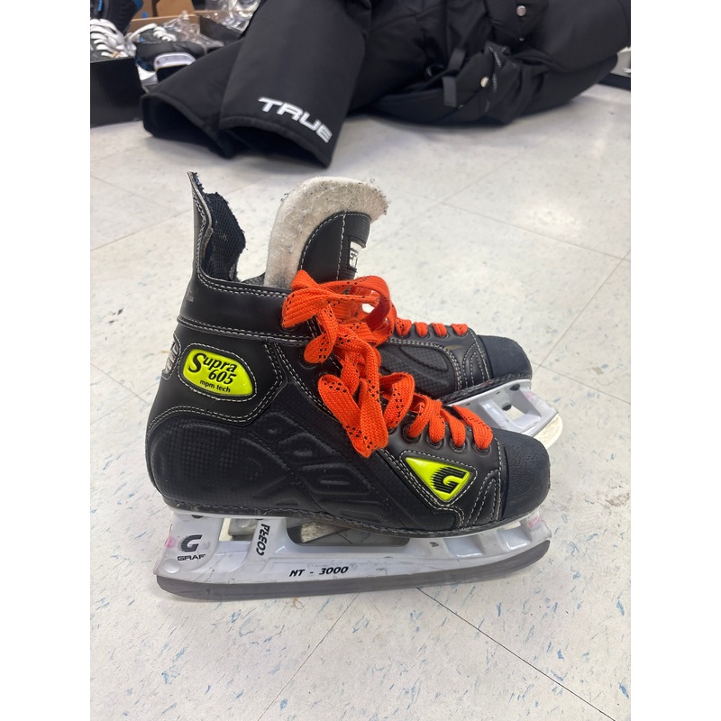 Used Graf Supra 605 Size 8.0 Skates