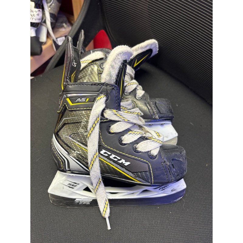 Used CCM Tacks AS1 Size 10.0 Youth Skates