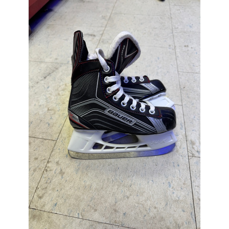 Used Bauer Vapor x200 Skates 1D