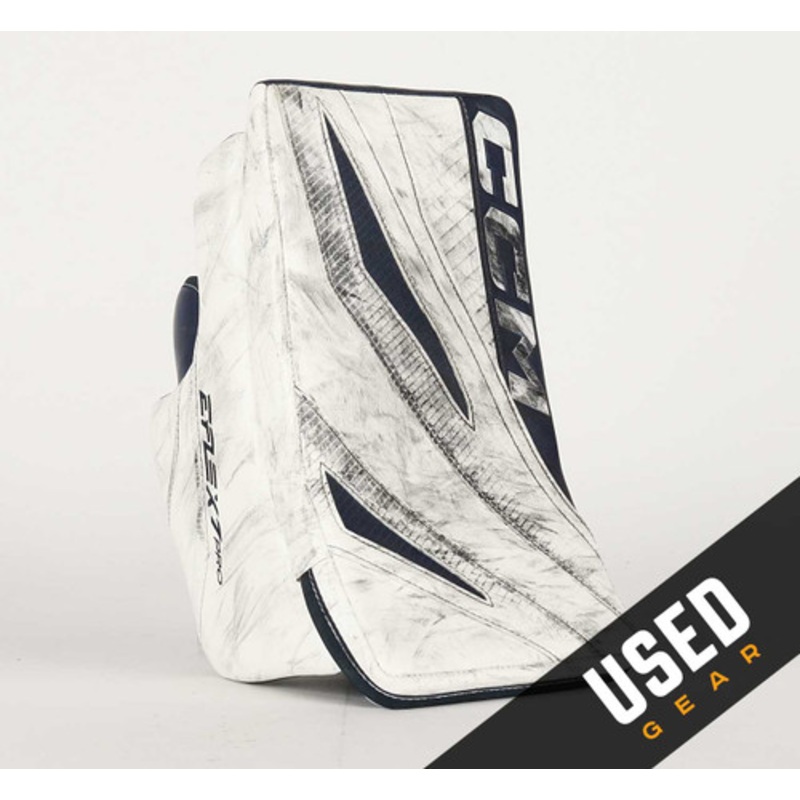Regular – CCM Extreme Flex 7 White Blocker – Magnus Chrona Nashville Predators #2
