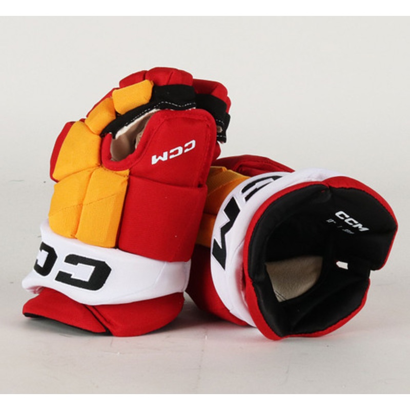 13 CCM HGPJSPP Gloves – Andrei Kuzmenko Calgary Flames #2
