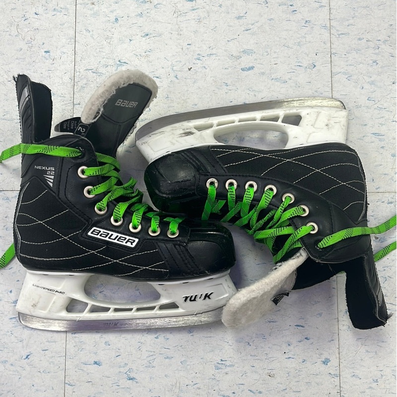 Used Bauer Nexus 22 Size 2 Player Skates
