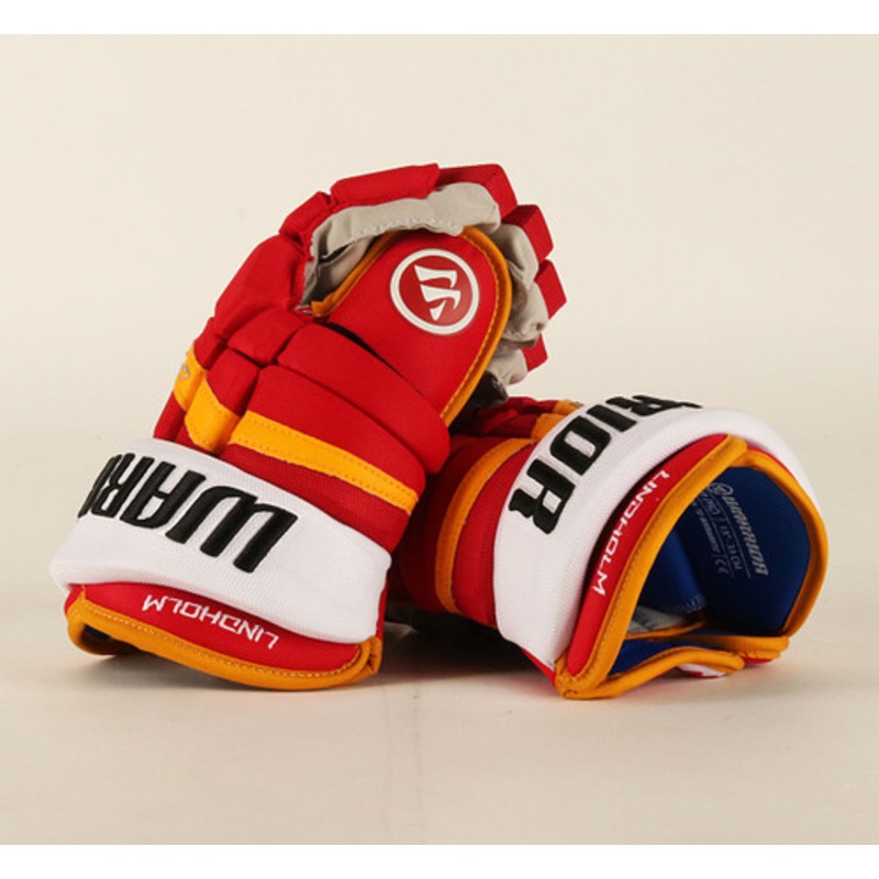 13 Warrior Covert QR1 Gloves – Elias Lindholm Calgary Flames #3