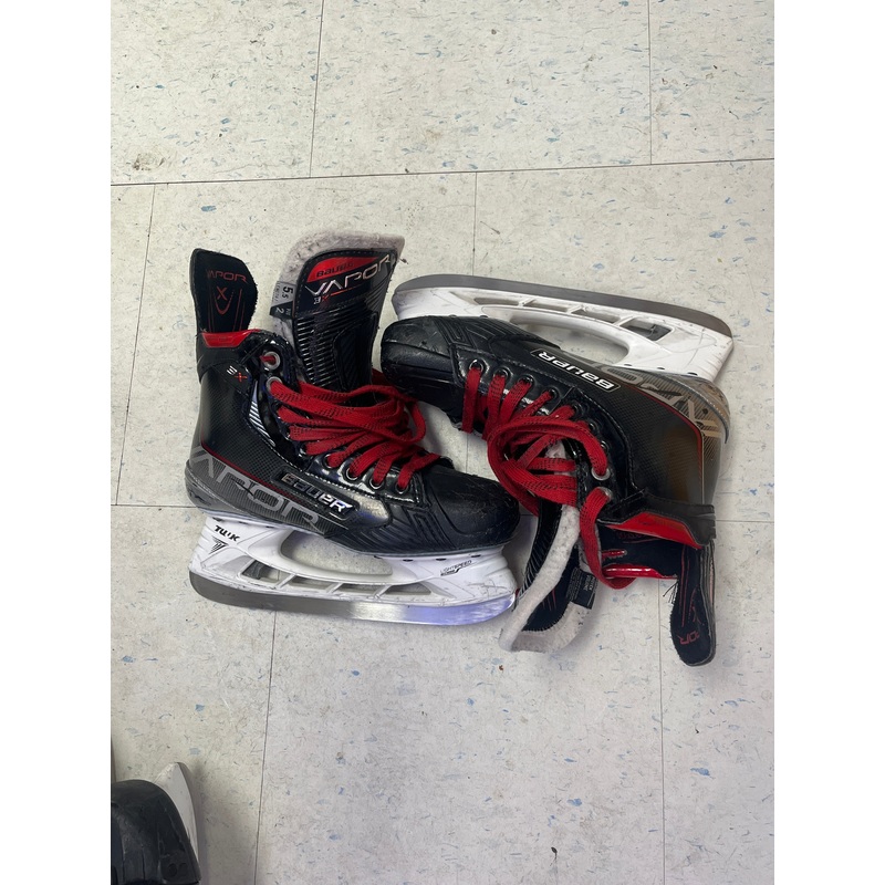 Used Bauer Vapor 3X Size 5.5 Skates