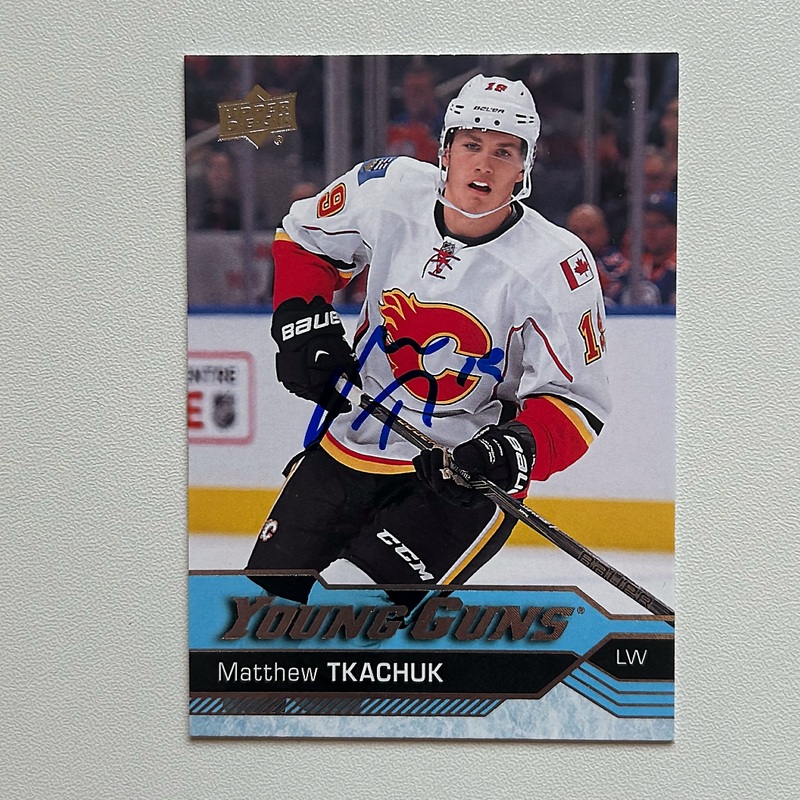 2016-17 UD Young Guns #231 MATTHEW TKACHUK Autographed Rookie Card