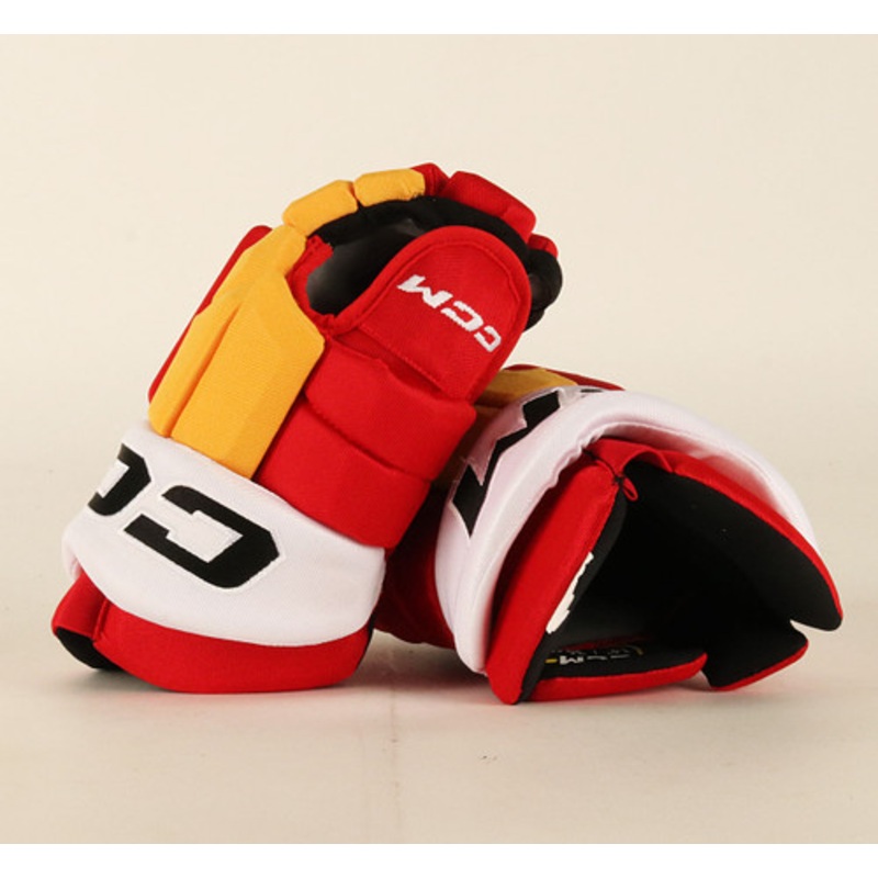14 CCM HGTKPP Gloves – Rasmus Andersson Calgary Flames #2