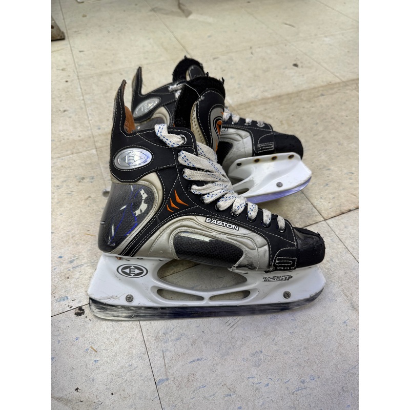Used Easton Synergy 1300C Skates 8.0D