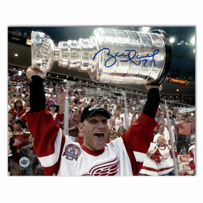 Brett Hull Autographed Detroit Red Wings 2002 Stanley Cup Horizontal 8×10 Photo