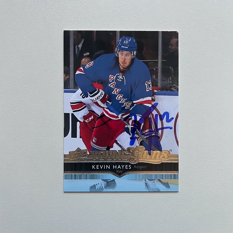 2014-15 UD Young Guns #490 KEVIN HAYES Autographed Rookie Card