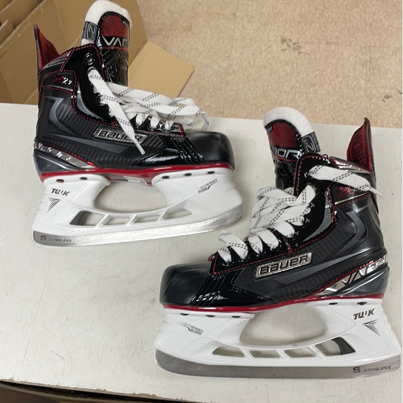 Used Bauer Vapor x2.7 2EE Player Skates