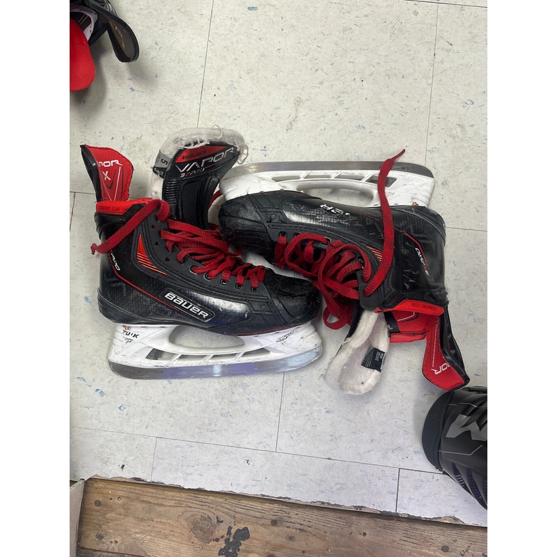 Used Bauer Vapor 3x PRO Skates Size 5 Fit 3