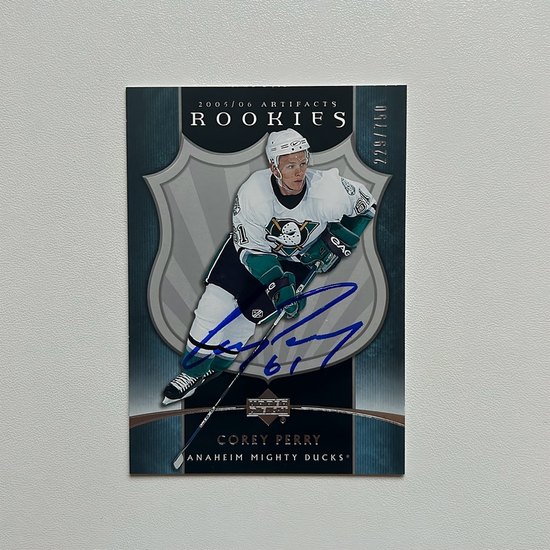 2005-06 UD Artifacts #201 COREY PERRY Autoraphed Rookie Card – #/750