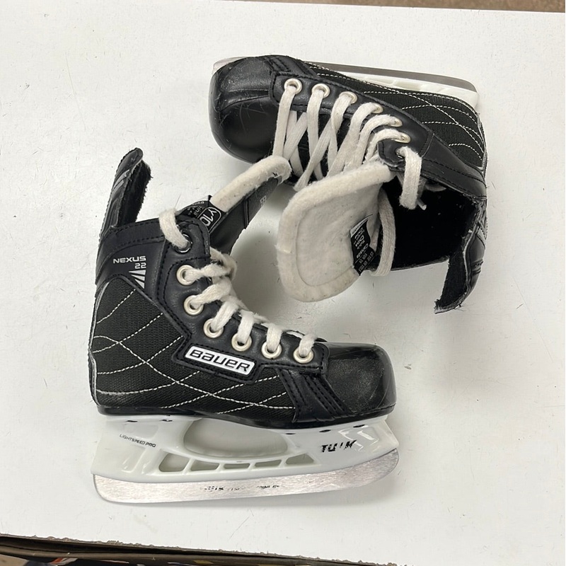 Used Bauer Nexus 22 Youth 10Y Skate