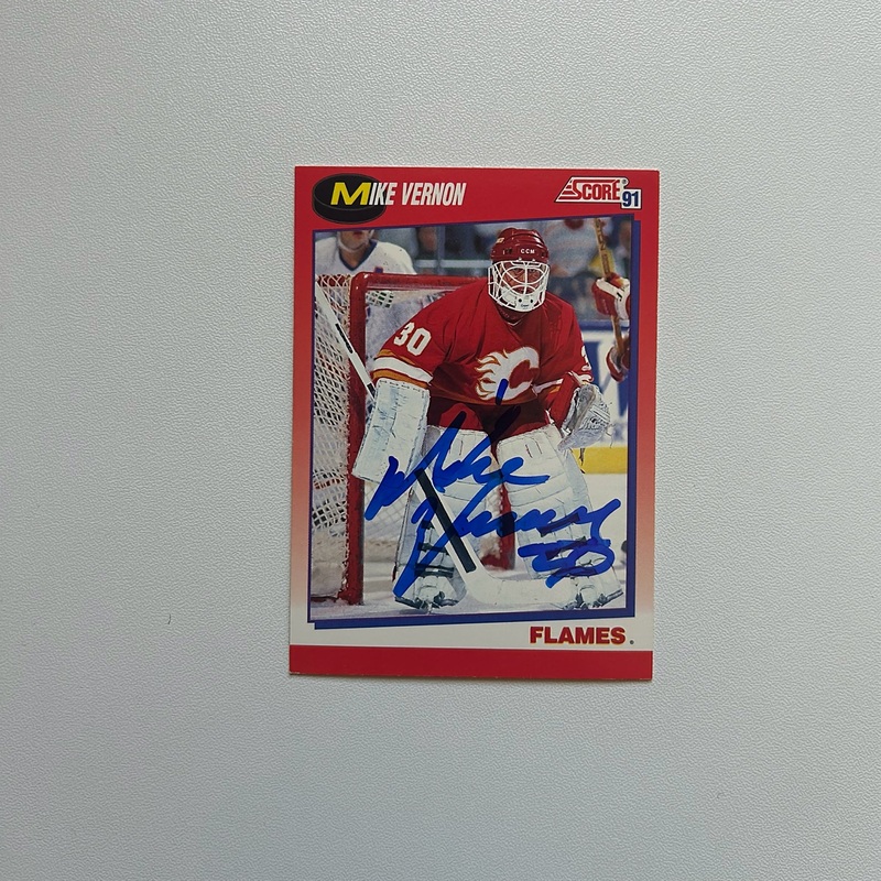 1990-91 UD Upper Deck #254 MIKE VERNON Autographed Hockey Card – Calgary Flames