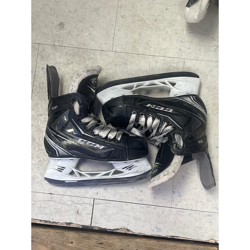 Used Reebok RibCore 70K Size 11 Youth Skates
