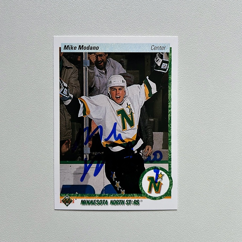 1990-91 UD Upper Deck #46 MIKE MODANO Autographed Rookie Card