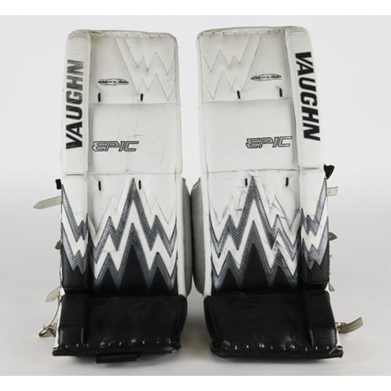 32” – Vaughn Epic White Pads – Not Identified Chicago Blackhawks
