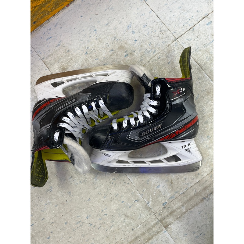 Used Bauer Vapor X2.9 Size 4.5 Skates