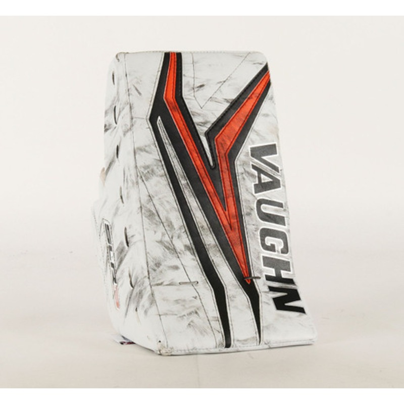 Regular – Vaughn SLR3 White Blocker – Troy Grosenick Nashville Predators