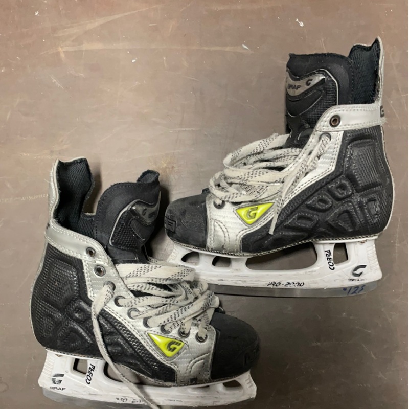 Used Graf Supra 570 2.5D Skates