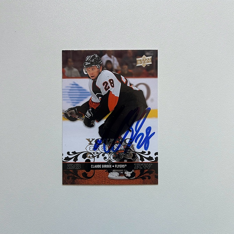 2008-09 UD Young Guns #235 CLAUDE GIROUX Autographed Rookie Card