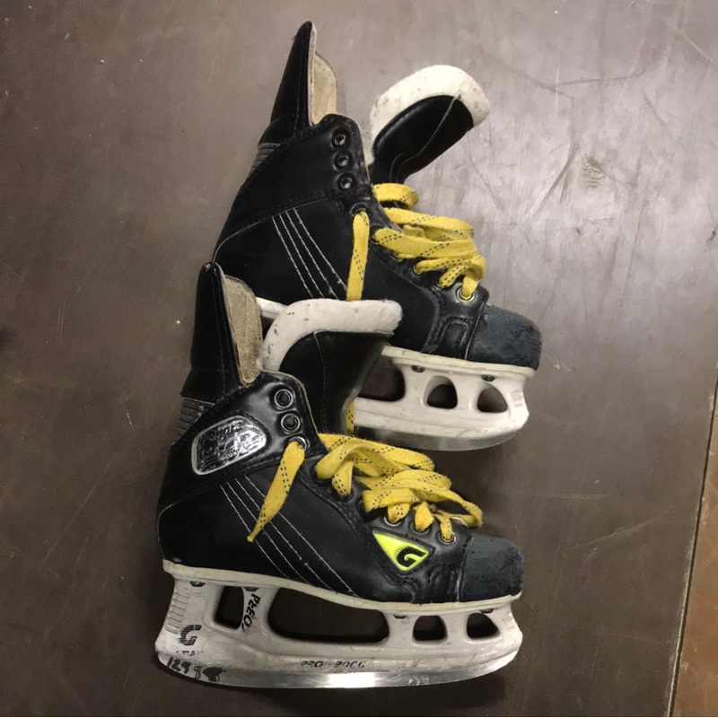 Used Graf Supra 502 2.5D Player Skates