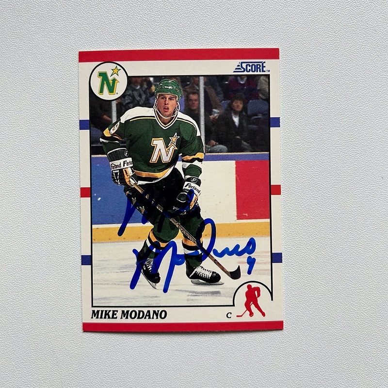1990-91 Score #120 MIKE MODANO Autographed Rookie Card