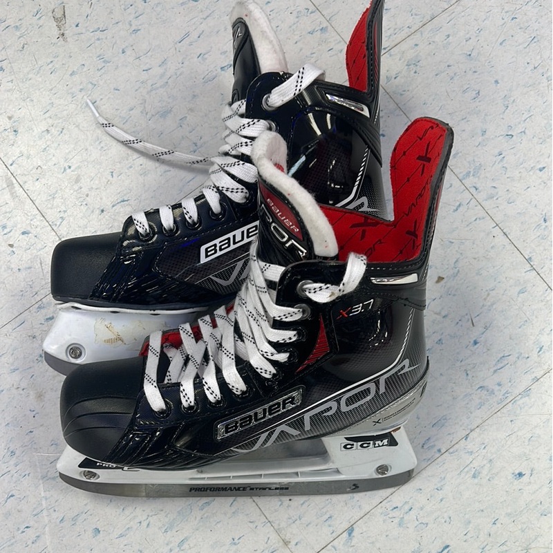 Bauer Vapor X3.7 Player Skates