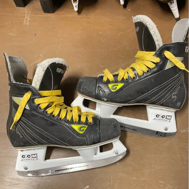 Used Graf Supra 535 4D Player Skates