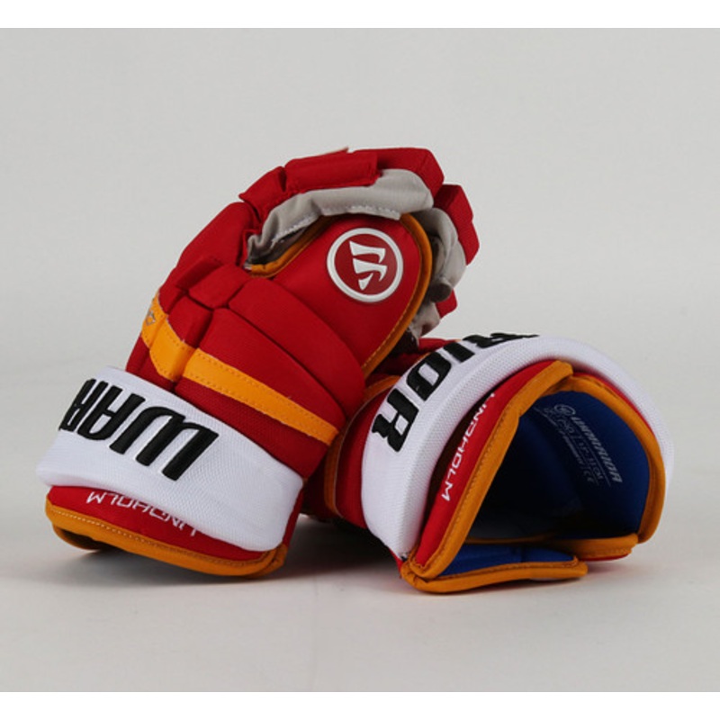 13 Warrior Covert QR1 Gloves – Elias Lindholm Calgary Flames