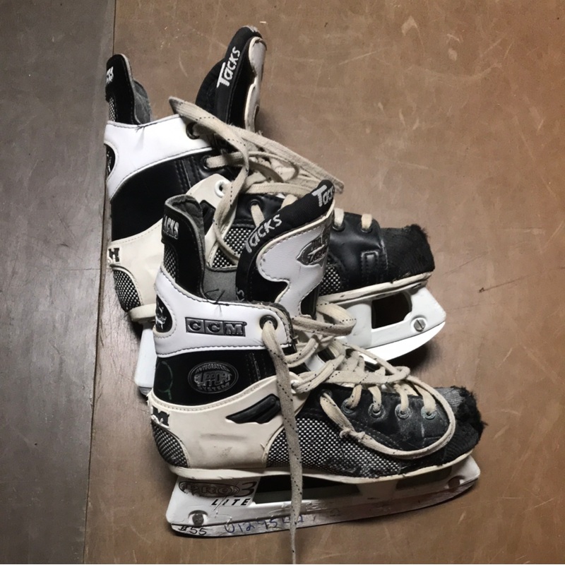 Used CCM Ultra Tacks 2D Skates