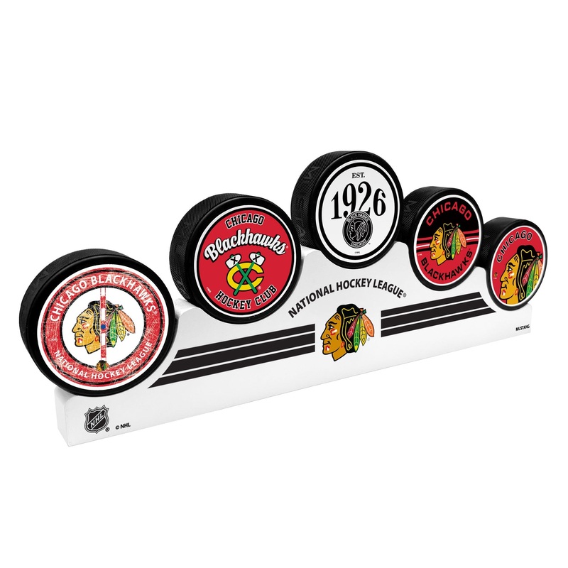 Chicago Blackhawks – 5 Puck Podium Set