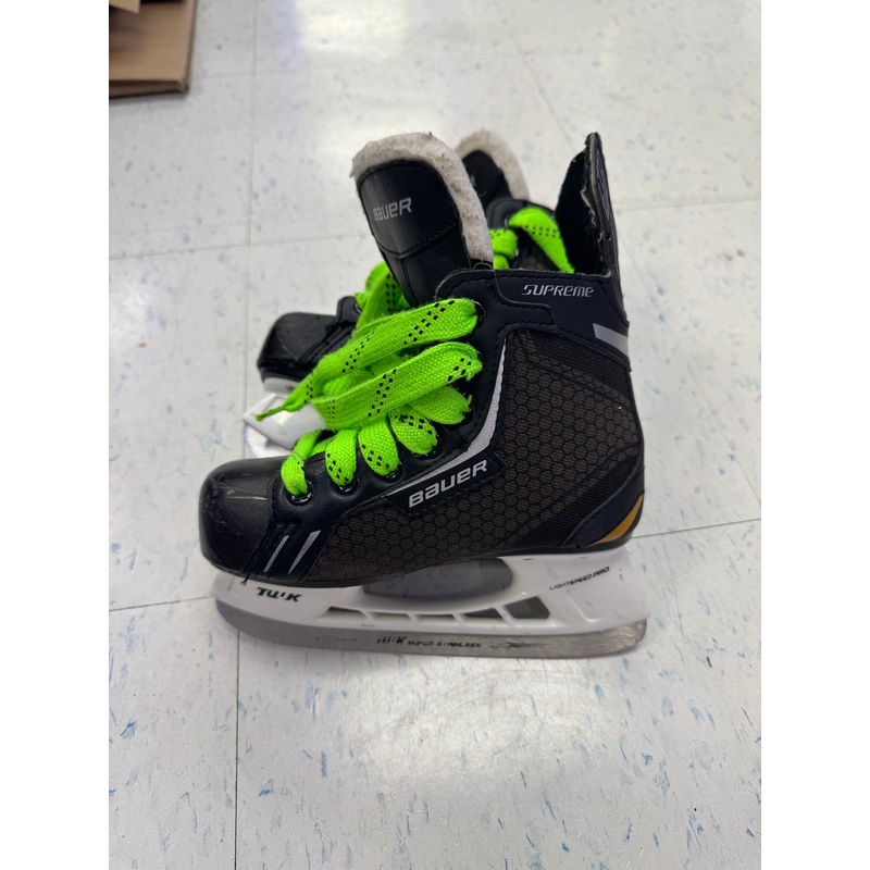 Used Bauer ONE.4 Skates 12 Youth