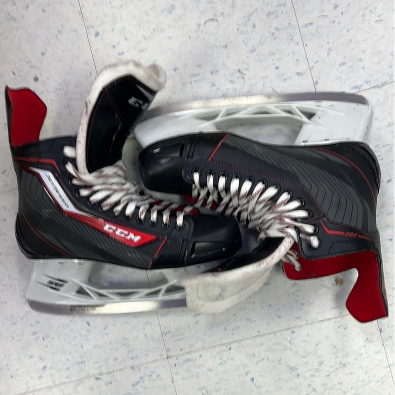 Used CCM JetSpeed 260 Size 12 Player Skates