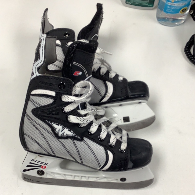 Used Mission Pure C4 3E Skates
