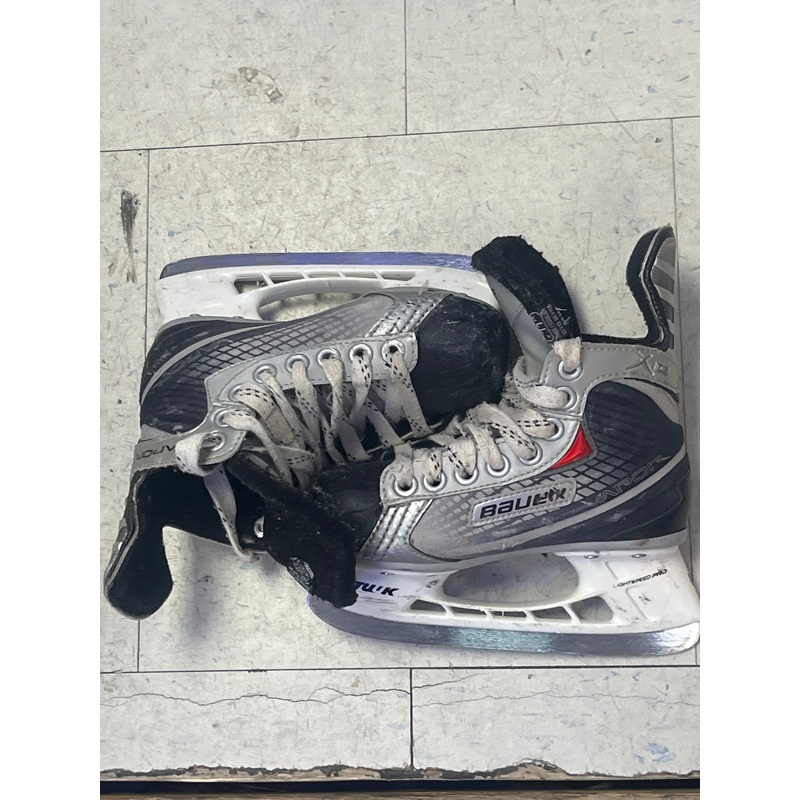 Used Bauer Vapor X:05 Size 11 Youth Skates