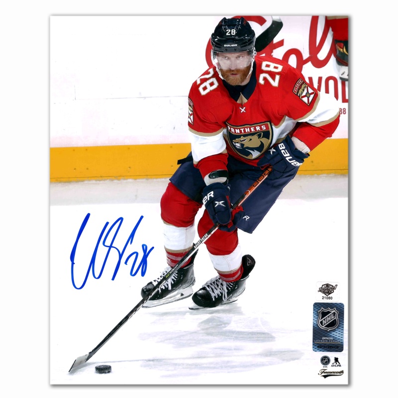 Claude Giroux Autographed Florida Panthers Home 8×10 Photo