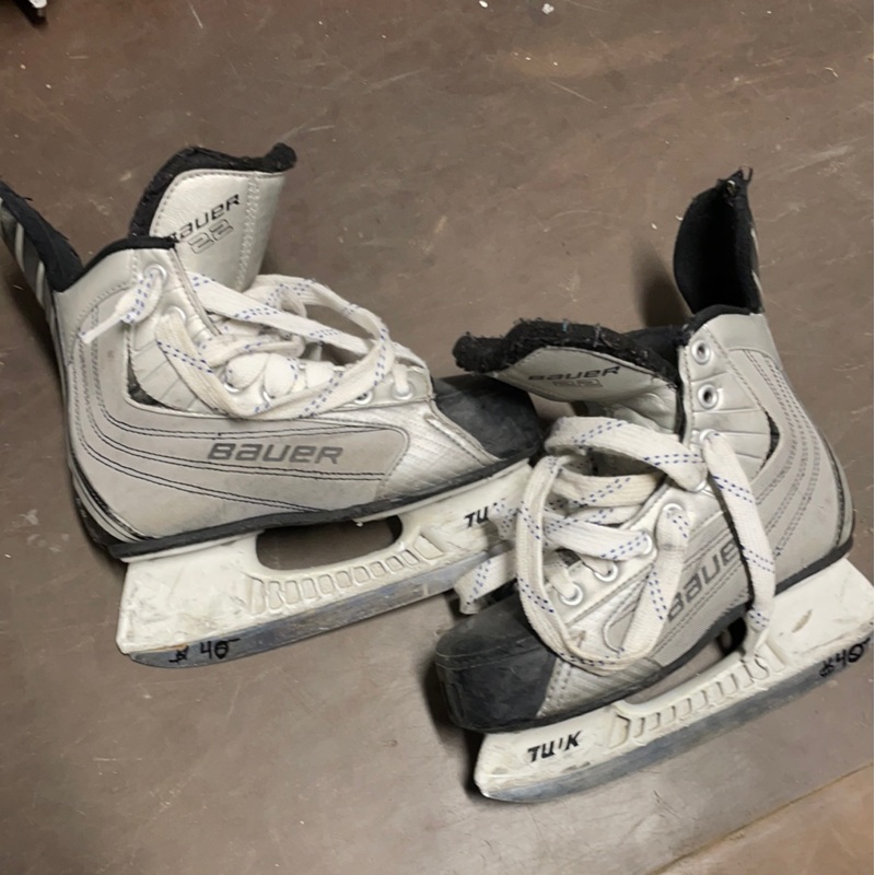 Used Bauer 22s 2D Skate|2.0|Junior