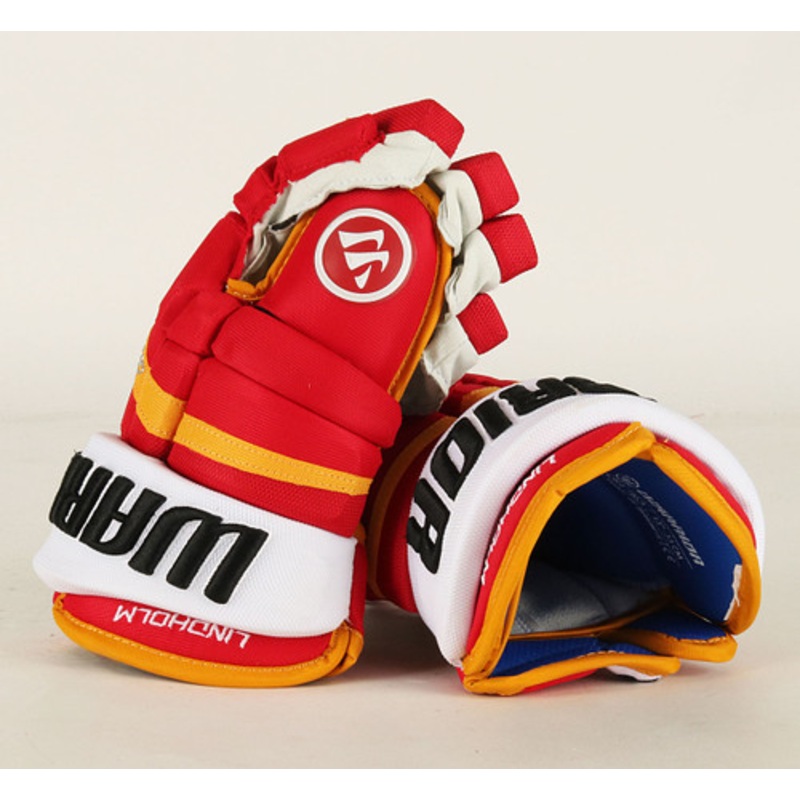 13 Warrior Covert QR1 Gloves – Elias Lindholm Calgary Flames #7