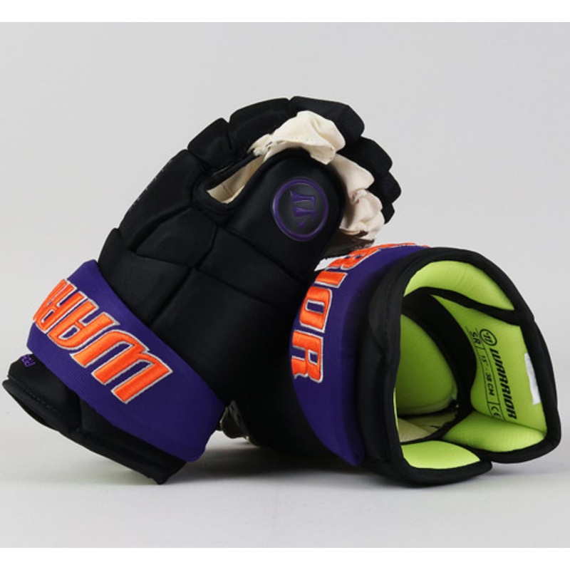 15 Warrior Alpha 20 Gloves – Team Stock Reading Royals