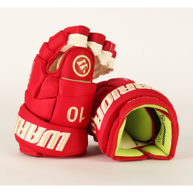13 Warrior Alpha DX Pro Gloves – Miko Matikka Denver University