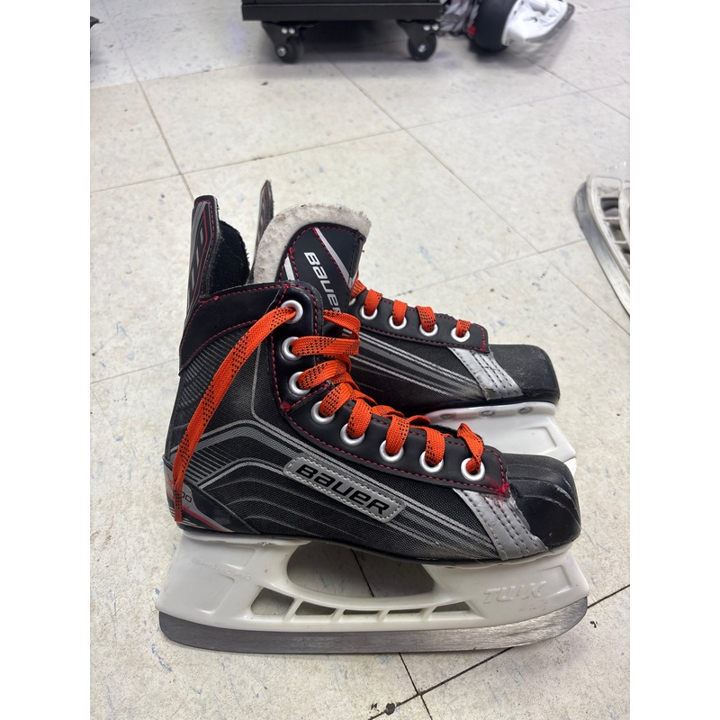 Used Bauer Vapor x200 Size 2.0 Skates