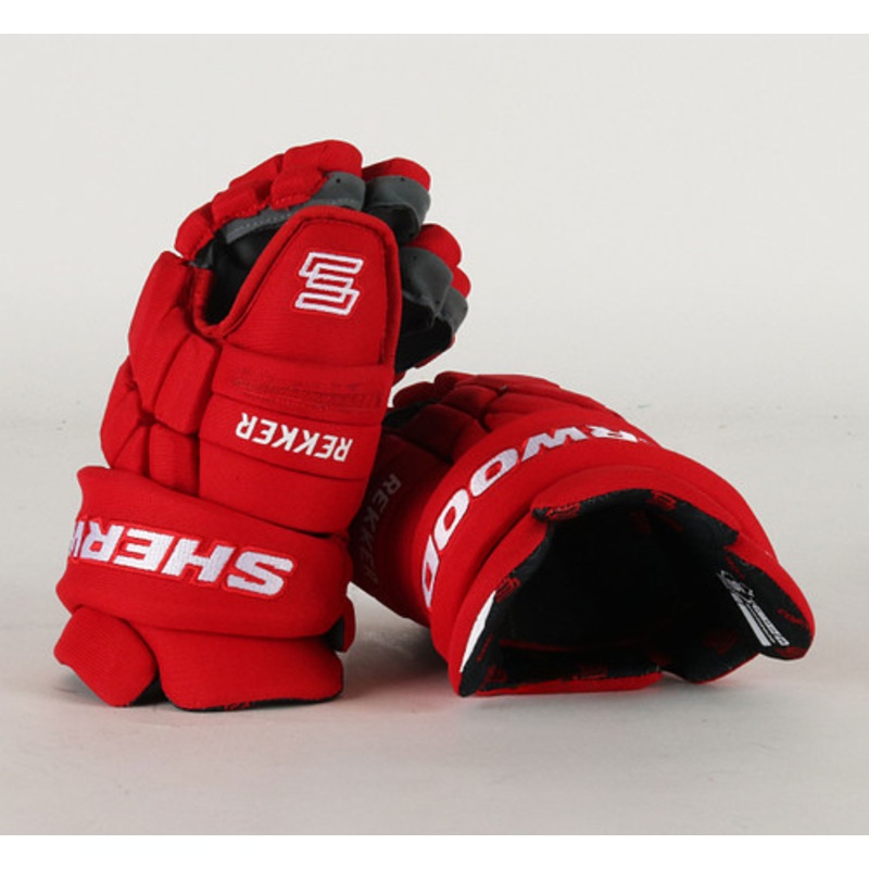 13 Sherwood Rekker Legend Pro Gloves – Alex Debrincat Detroit Red Wings