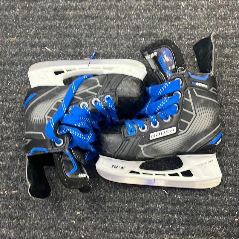 Used Bauer Nexus N6000 Size 11 Youth Player Skates
