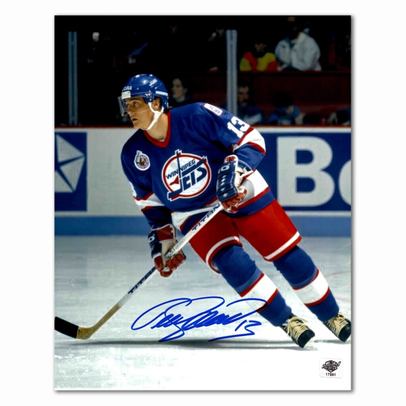 Teemu Selanne Autographed Winnipeg Jets 8×10 Photo